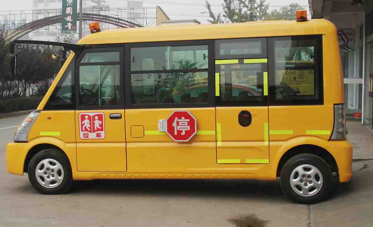 側(cè)面 側(cè)面